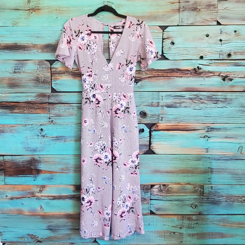 CRYSTAL SKY - FLORAL BACK KEYHOLE JUMPSUIT